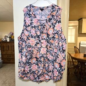 Torrid black & colorful vibrant floral print dress size 4X in great condition